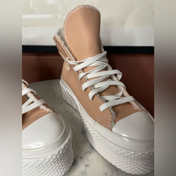 Convers Platform Sherpa Sneakers- NEW - Picture 8 of 14